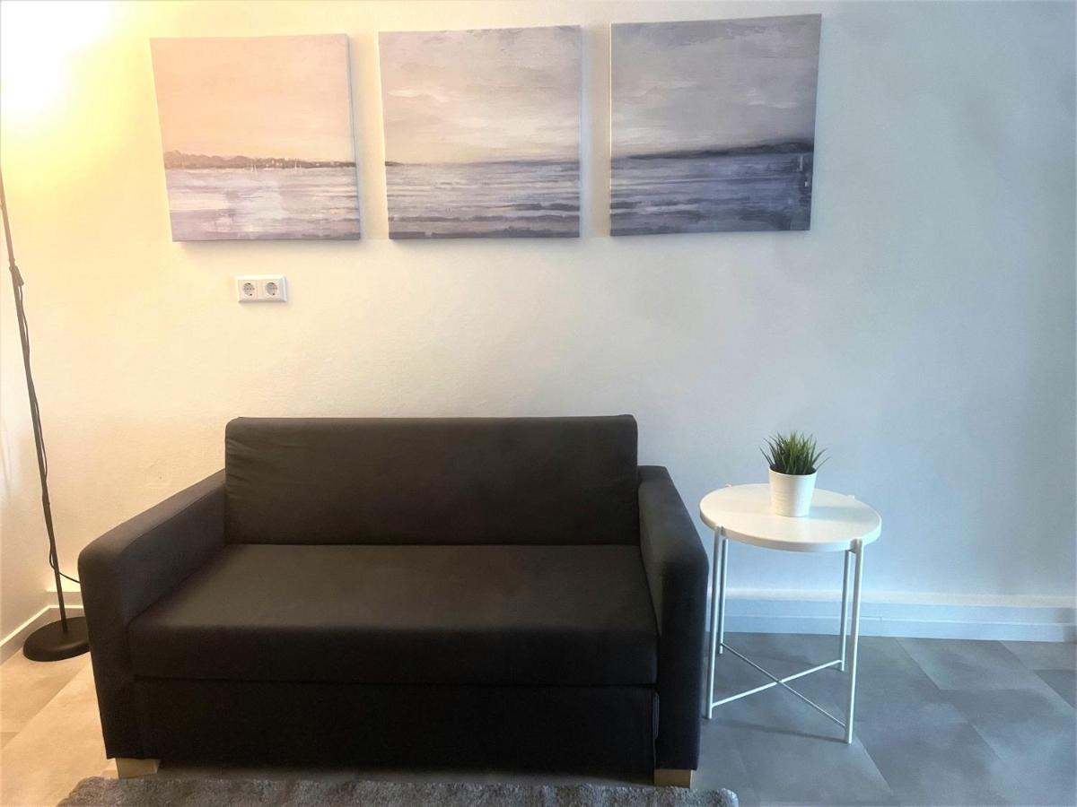 Moeblierte 3 Zimmer Apartment - Mit Smart Tv, Wlan Und Kostenfreie Parkplaetze Schloß Holte-Stukenbrock Esterno foto
