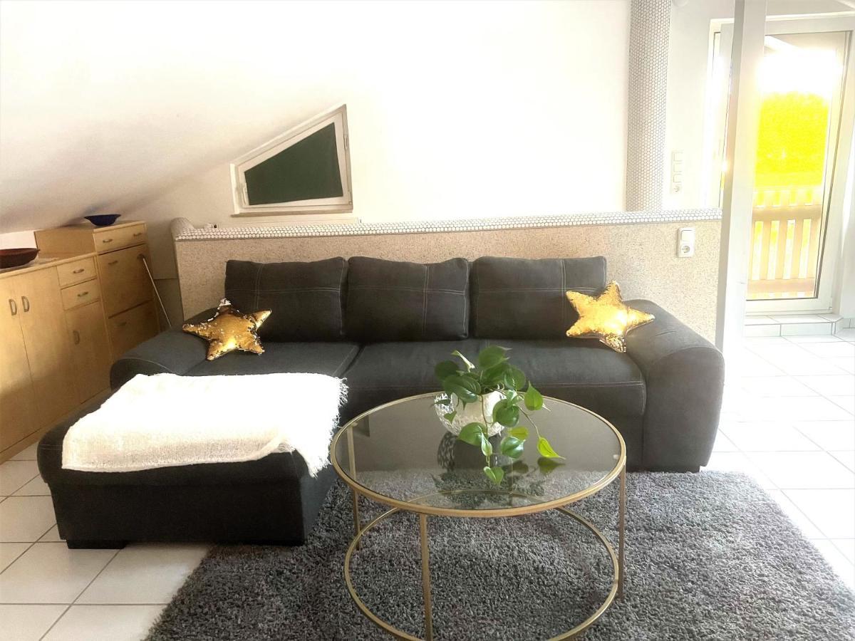 Moeblierte 3 Zimmer Apartment - Mit Smart Tv, Wlan Und Kostenfreie Parkplaetze Schloß Holte-Stukenbrock Esterno foto